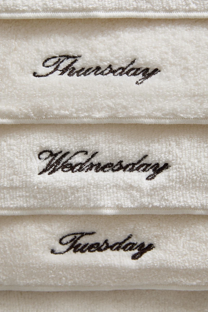 PACK OF COTTON HAND TOWELS WITH DAYS OF THE WEEK (PACK OF 7)