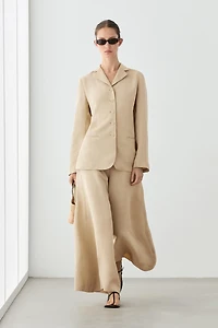 Wide-leg voluminous trousers
