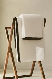 BATH TOWEL WITH CONTRAST BORDER