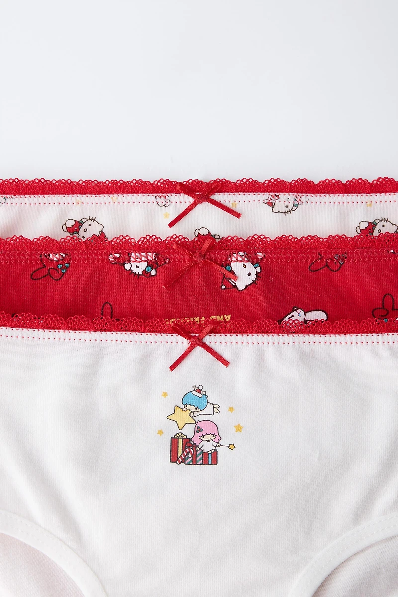 AGES 1-6 / THREE-PACK OF HELLO KITTY © SANRIO UNDERWEAR