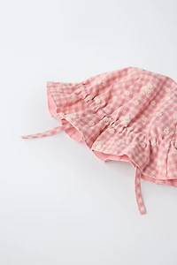 GINGHAM AND EMBROIDERED FLOWER HAT