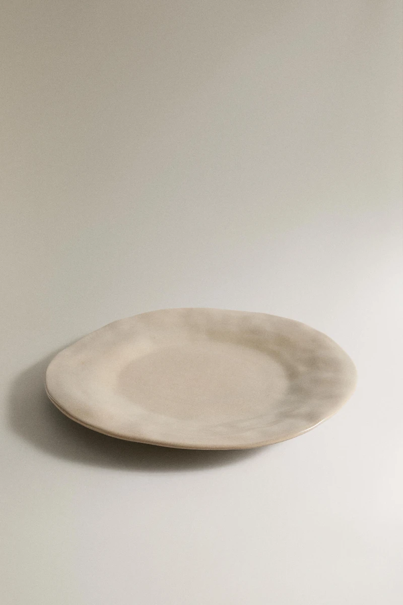 IRREGULAR STONEWARE DINNER PLATE