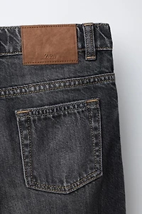 STRAIGHT LEG JEANS
