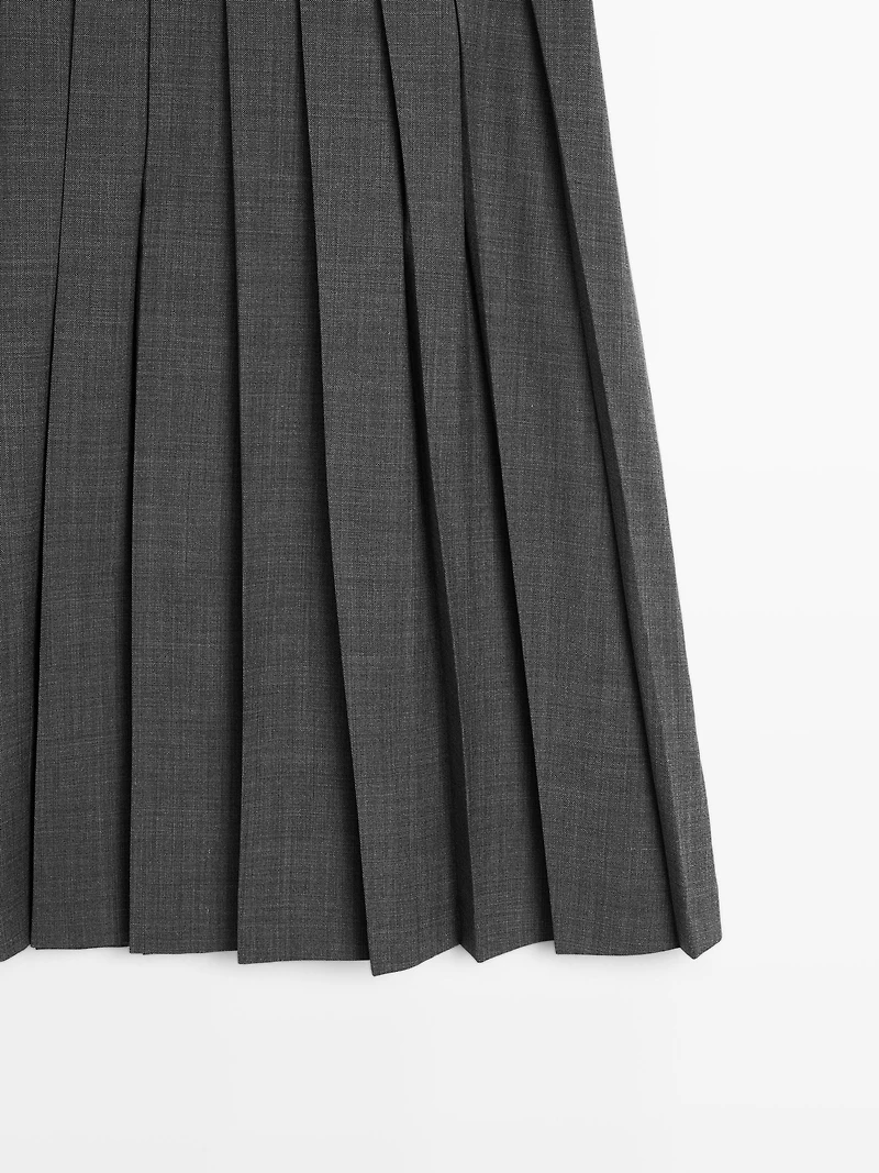 Midi skirt with box pleats