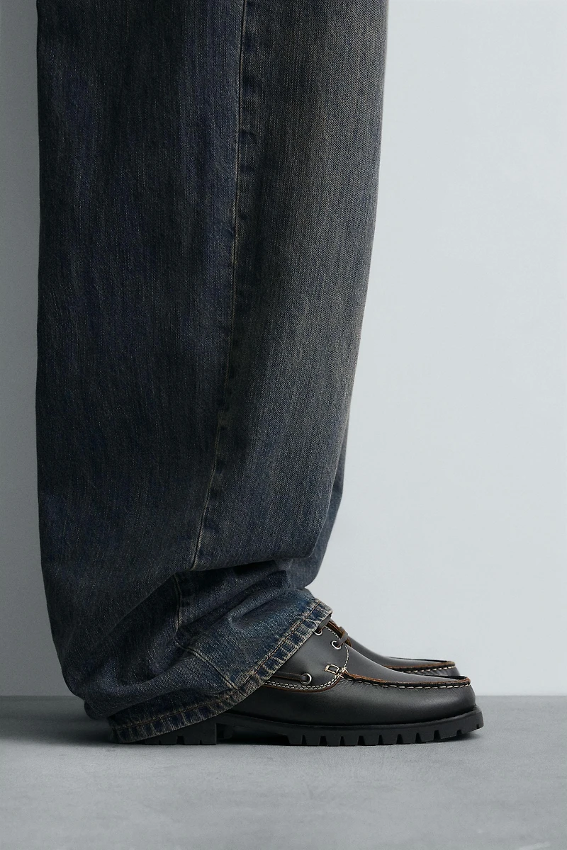 LEATHER BOAT SHOES