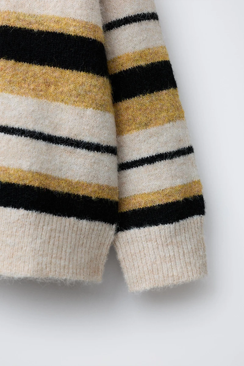 STRIPED KNIT CARDIGAN