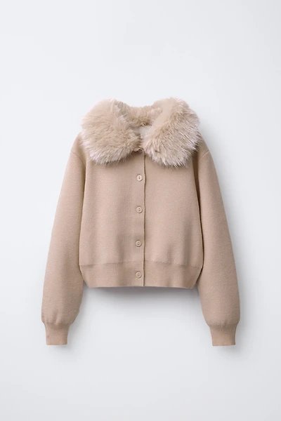 CARDIGAN WITH DETACHABLE FAUX FUR COLLAR