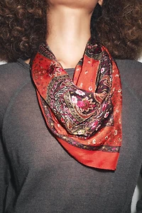 FOULARD IMPRIMÉ AVEC SOIE