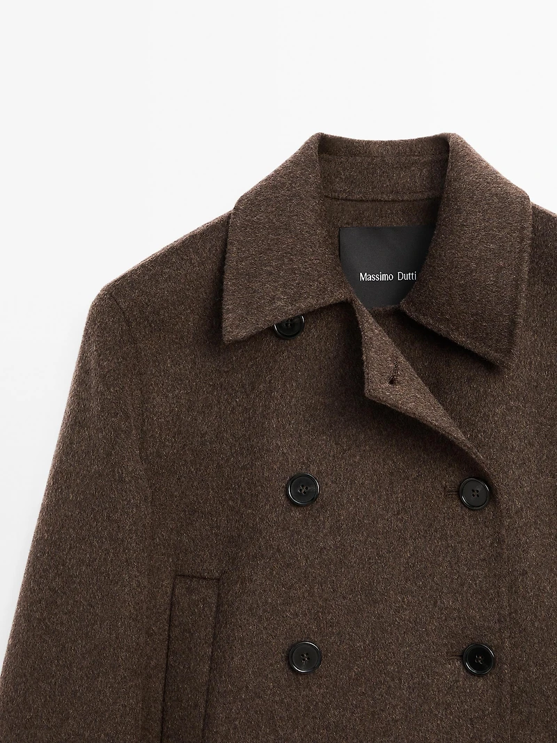 Manteau court double boutonnage en mélange de laine