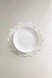 SET DE TABLE BRODÉ PERFORÉ