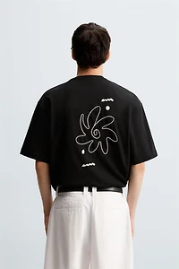 CONTRAST EMBROIDERY T-SHIRT