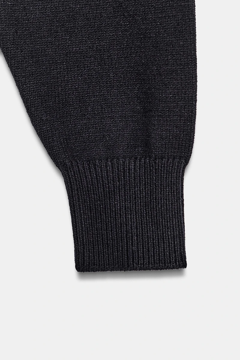 PULL COURT EN MAILLE UNIE