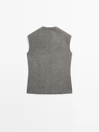 Linen waistcoat with structured shoulders