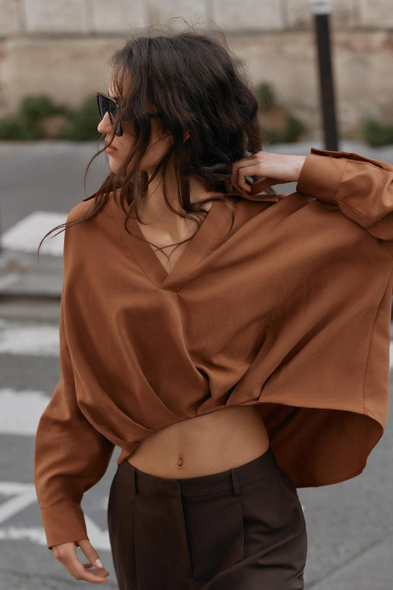 BALLOON HEM SHIRT