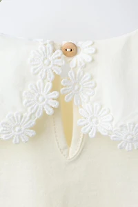 DAISY PETER PAN COLLAR T-SHIRT