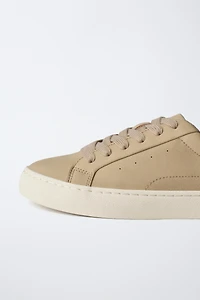 MINIMAL SNEAKERS