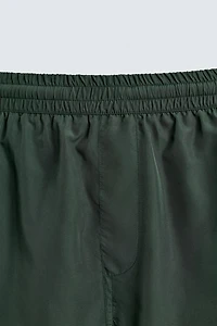 CONTRAST PIPING SHORTS