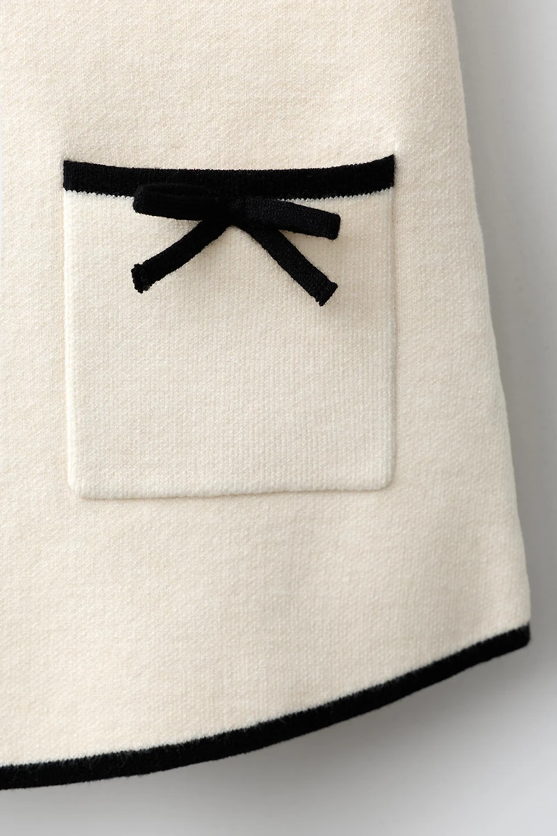 CONTRAST BOW KNIT DRESS