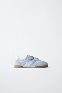 RETRO SNEAKERS