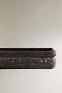 CERAMIC TRAY WITH RECTANGULAR EDGES