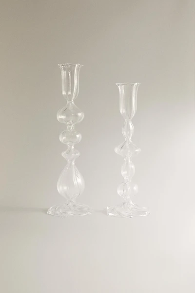 TRANSPARENT GLASS CANDLESTICK