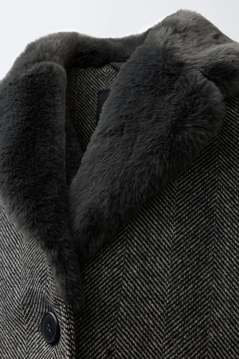 HERRINGBONE COAT WITH FAUX FUR COLLAR