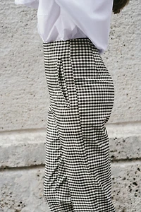 HIGH-WAISTED PANTS