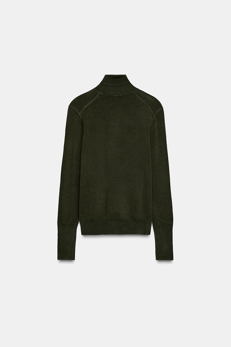 PULL BASIQUE EN MAILLE UNIE
