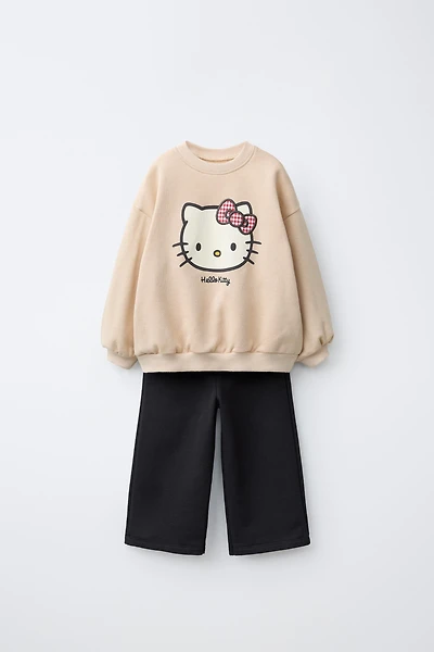 ENSEMBLE EN MOLLETON HELLO KITTY © SANRIO