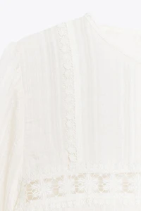 ROMANTIC LACE TRIM BLOUSE