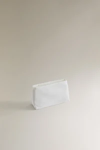 TECHNICAL FABRIC TOILETRY BAG