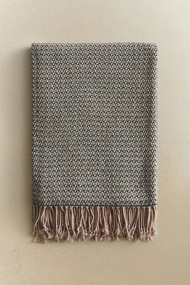 GEOMETRIC CHENILLE BLANKET