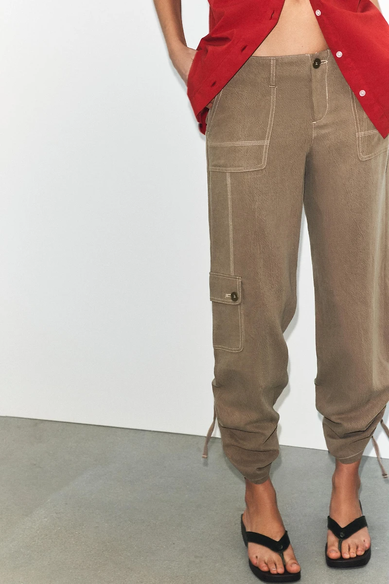 FLOWY GATHERED PANTS