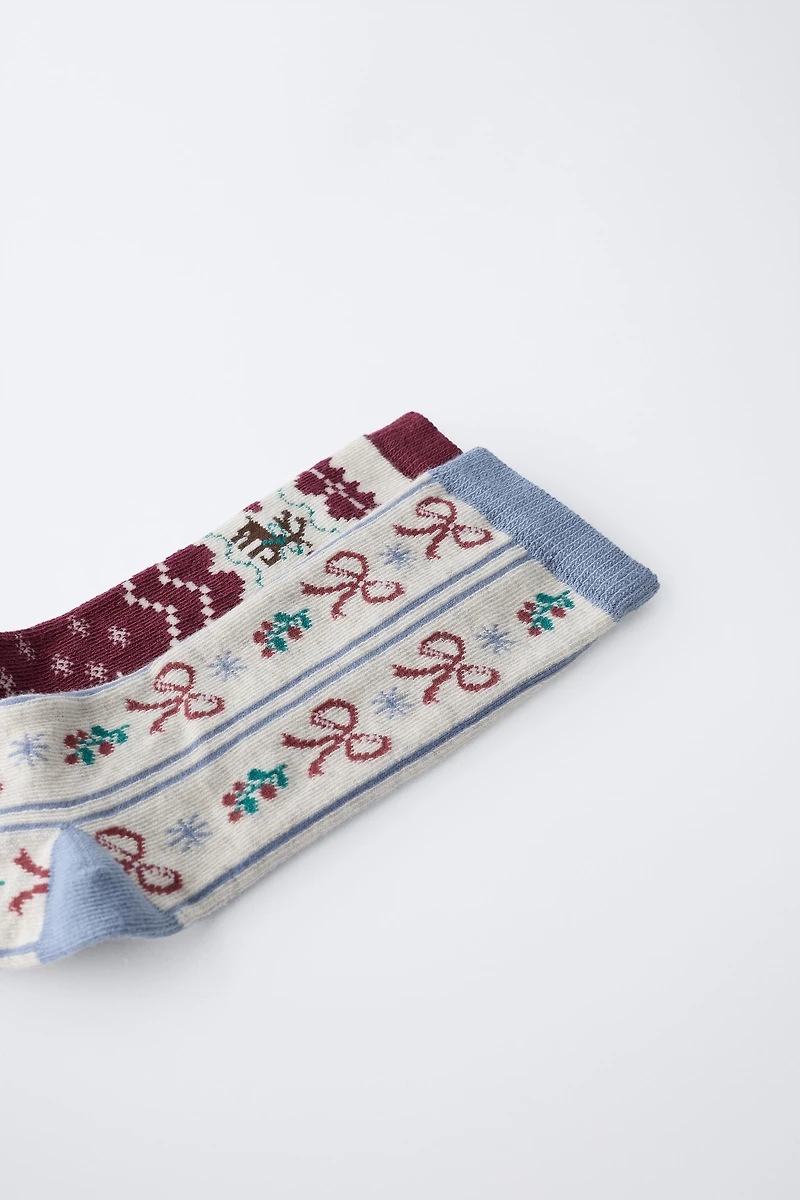 TWO-PACK OF LONG SOCKS WITH GREEK KEY AND BOW PRINT