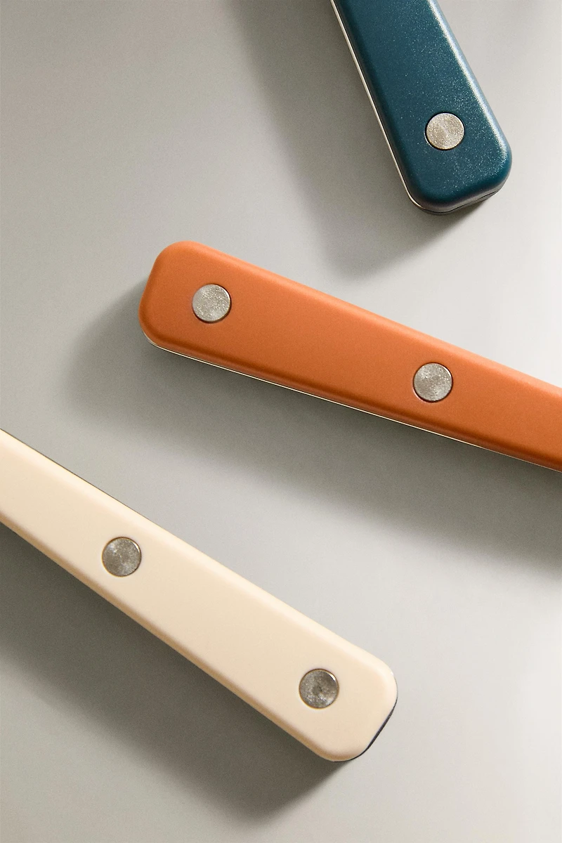 CHILDREN'S FLATWARE SET WITH WARM COLORS (SET OF 3)