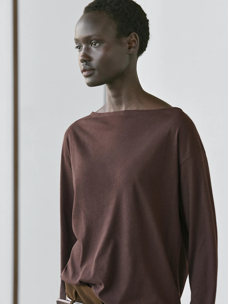 100% cotton boat neck T-shirt