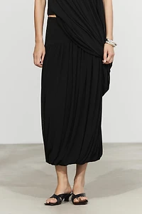 Balloon-effect flowing skirt