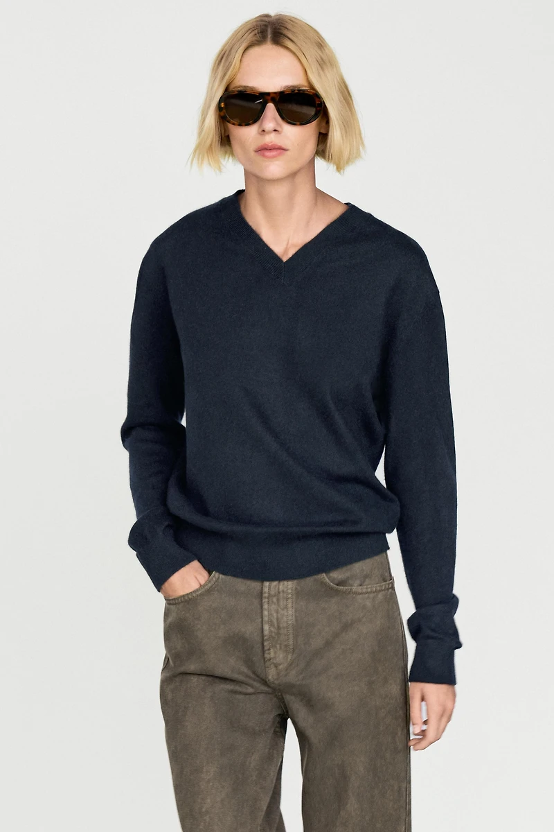 100% cashmere knit sweater