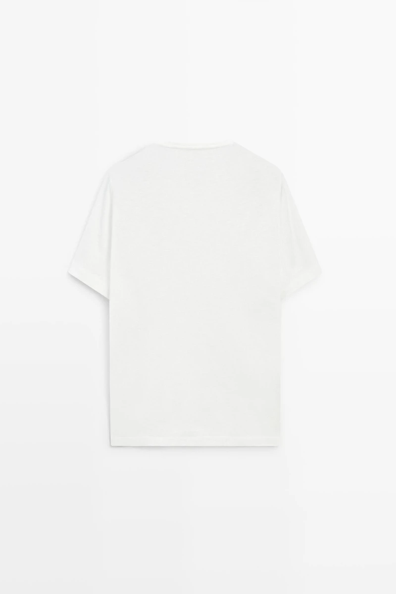 Short sleeve T-shirt with pocket detail