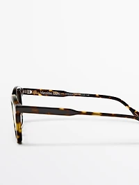 Rectangular tortoiseshell-effect sunglasses