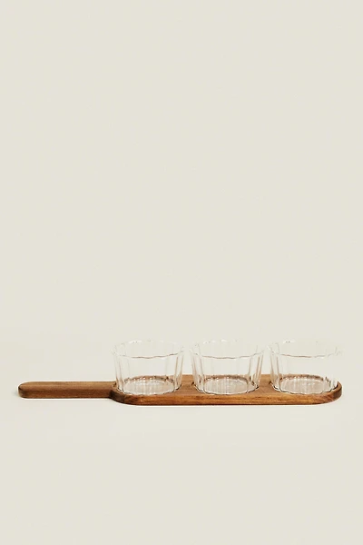 SET OF BOWLS WITH TRAY