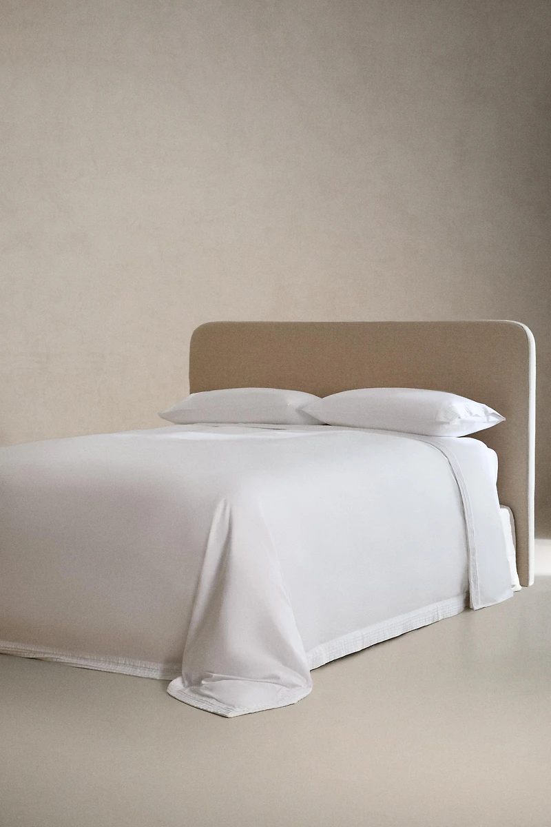 PLEATED COTTON SATEEN FLAT SHEET (400 THREAD COUNT)