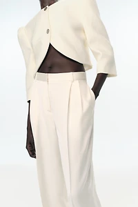 PLEATED STRAIGHT LEG PANTS