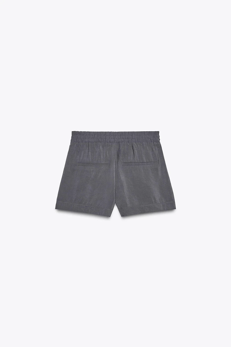 FLOWY MINI SHORTS