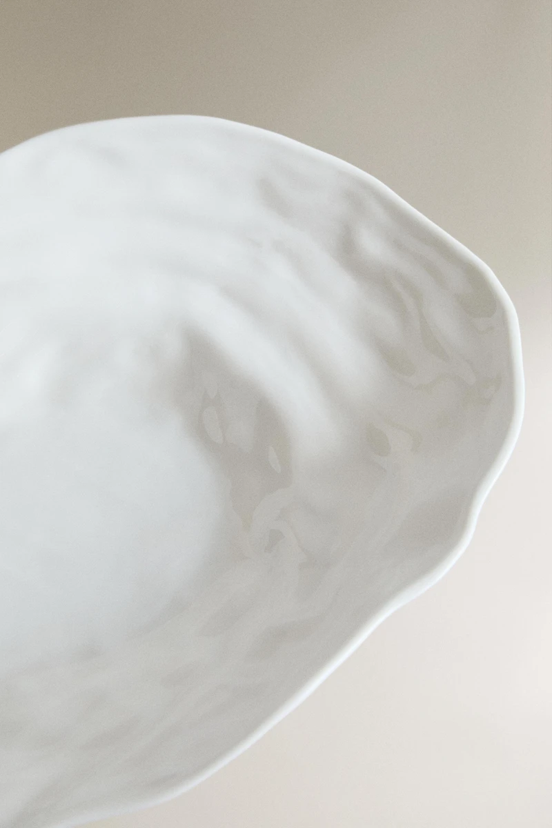 LARGE PORCELAIN SHELL SERVING DISH