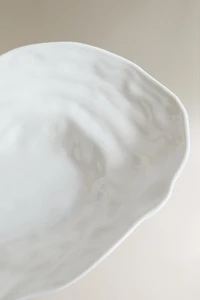 LARGE PORCELAIN SHELL SERVING DISH
