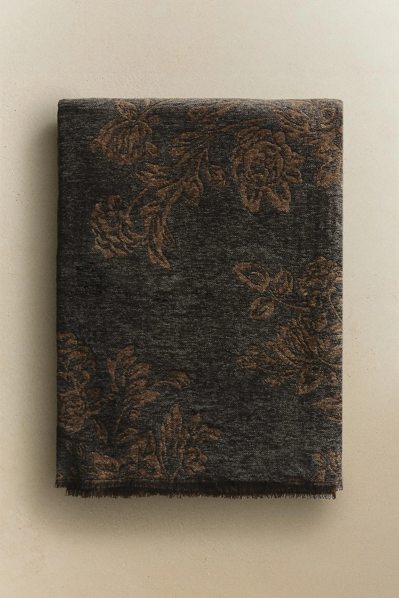 JACQUARD CHENILLE BLANKET