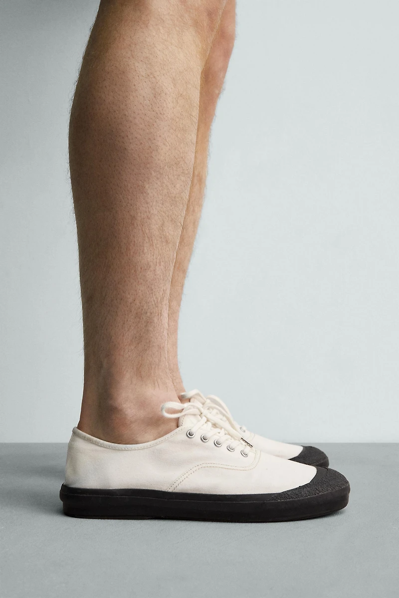 BASKETS EN TISSU AARON LEVINE X ZARA