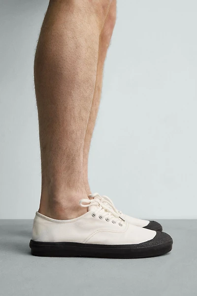 BASKETS EN TISSU AARON LEVINE X ZARA
