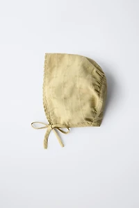 BONNET DENTELLE BRODERIE